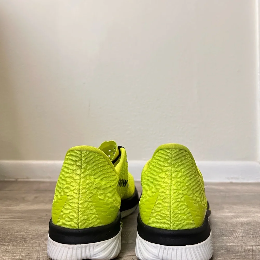 New Balance FuelCell SuperComp Pacer V1 running shoes in Thirty Watt & Black - Picture 4 of 11